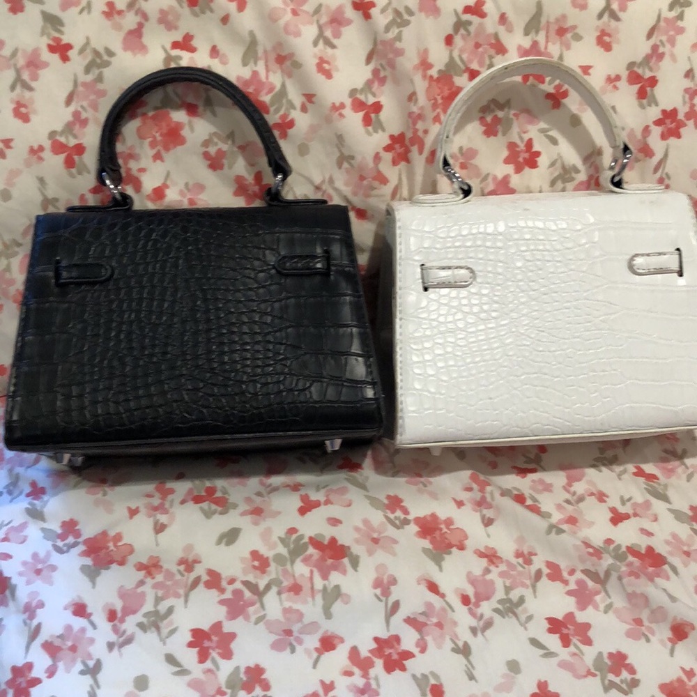 Two handbags - Picture 3 of 3